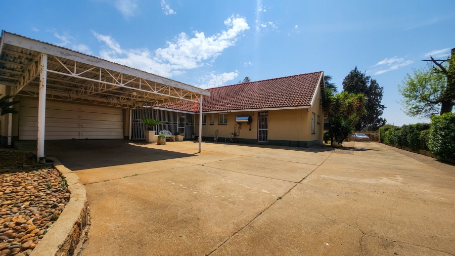 3 Bedroom Property for Sale in Stilfontein North West